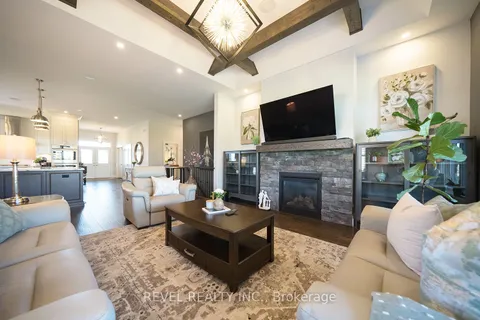 21 Tedley Blvd, Brantford, ON N3T 0E3