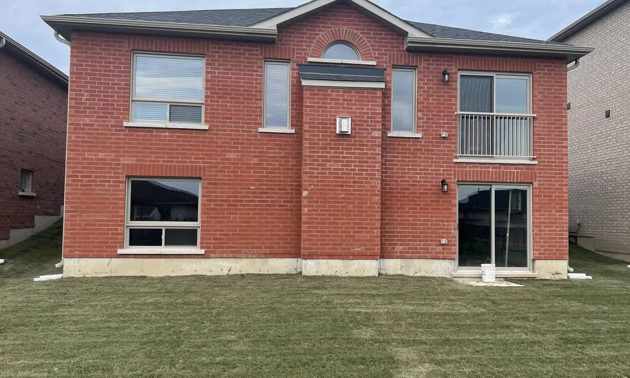 18 Carew Blvd, Kawartha Lakes, ON K9V 0J3