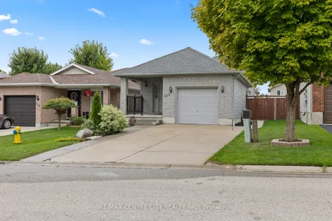 223 Crimson Cres, London, ON N5W 6G1