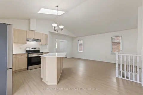 223 Crimson Cres, London, ON N5W 6G1
