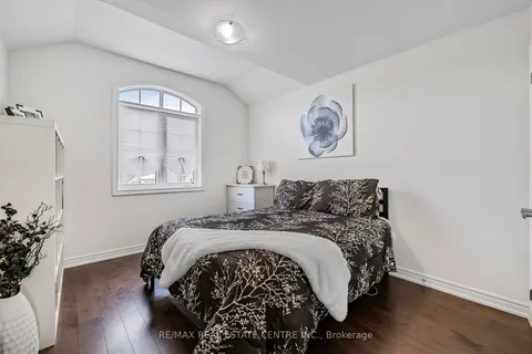 339 Stewart St, Shelburne, ON L9V 3X1