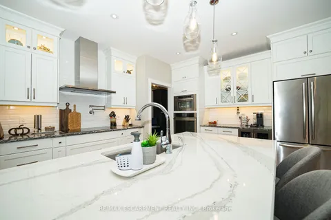 523 Blue Lake Rd, Brant, ON N0E 1N0