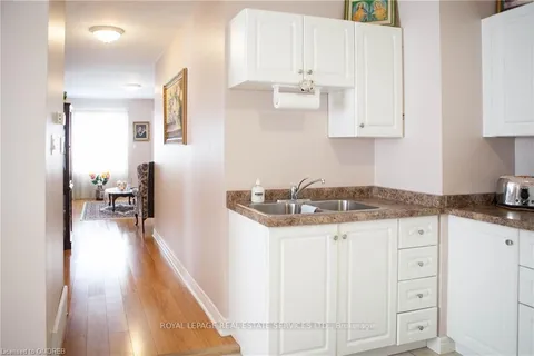 1111 Cannon St, Hamilton, ON L8L 2J5