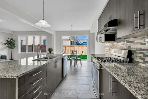 3 Kelso Dr, Haldimand, ON N3W 0B3