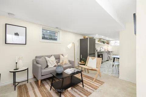 124 Harmony Ave, Hamilton, ON L8H 4Y3