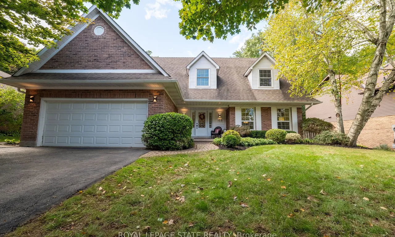 125 Chatterson Dr, Hamilton, ON L9G 1B6