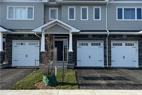 196 HERITAGE PARK Dr, Greater Napanee, ON K7R 3X8