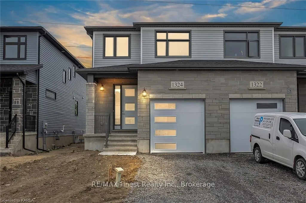 1324 OTTAWA St, Kingston, ON K7P 0T5