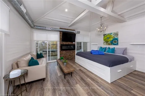 345 THOUSAND ISLANDS Parkway, ON K0E 1L0