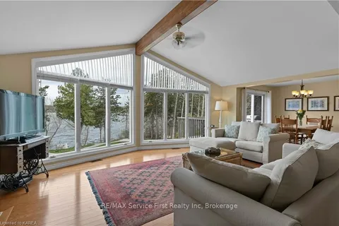 502 SHERMANS POINT Rd, Greater Napanee, ON K7R 3K8