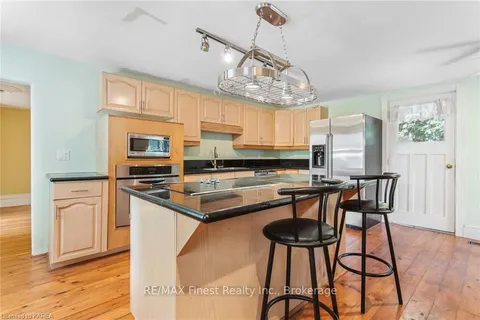 4639 BATH Rd, Loyalist, ON K7N 1A8