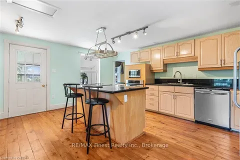 4639 BATH Rd, Loyalist, ON K7N 1A8