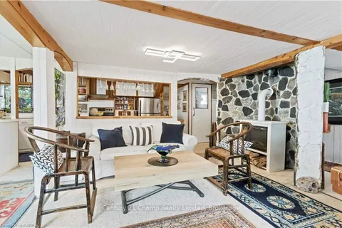 15 STURTIVANS Lane, ON K7G 2V4