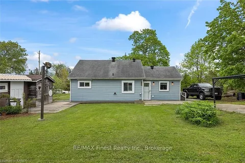 5567 BATH Rd, Loyalist, ON K0H 1G0