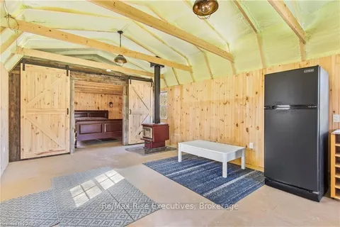 PART 1 BURNT HILLS Rd, South Frontenac, ON K0H 1H0