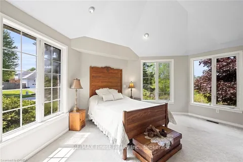 941 MALVERN Terr, Kingston, ON K7P 2Y6