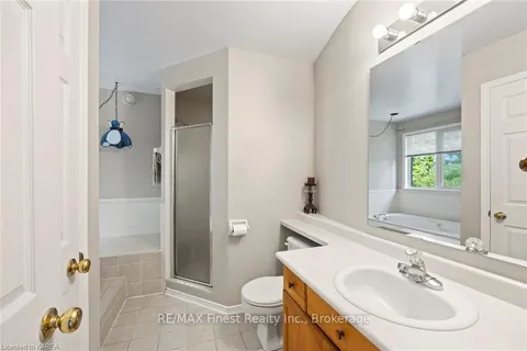 941 MALVERN Terr, Kingston, ON K7P 2Y6