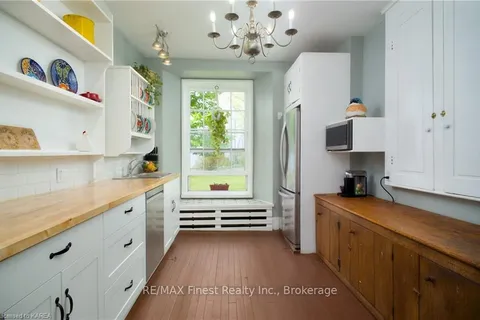 14005 FRONT Rd, Loyalist, ON K0H 2S0