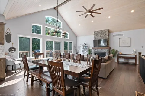 1004 APPLEWOOD Lane, South Frontenac, ON K0H 1X0