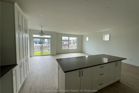 232 DR RICHARD JAMES Cres, Loyalist, ON K0H 1G0