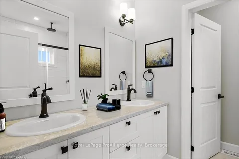 5777 HIGHWAY 38, South Frontenac, ON K0H 1W0