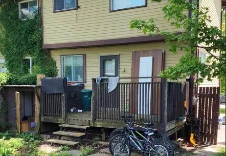 10 CALDERWOOD Dr, Kingston, ON K7M 6K7