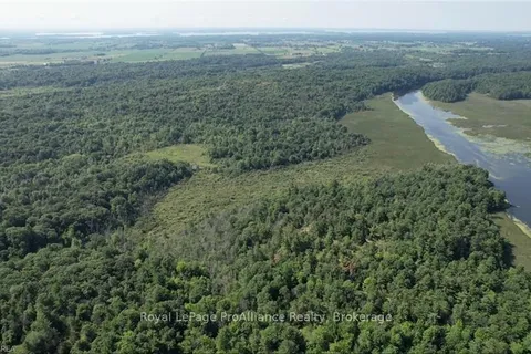 220 BRADLEY Lane, Leeds and the Thousand Islands, ON K0E 1L0