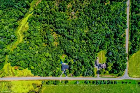 33 PACIFIC RD Rd, ON K0E 1L0