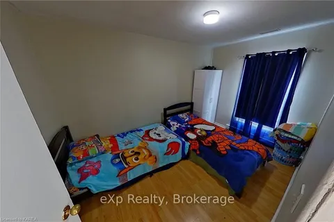 307 DIVISION St, Kingston, ON K7K 3Z7