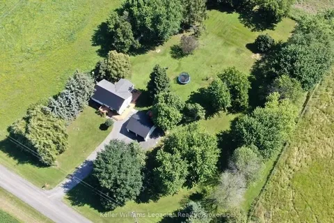912 8TH LINE ROAD Rd, Frontenac Islands, ON K0H 2Y0