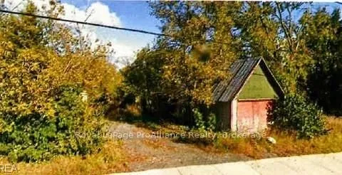 6028 LEVEQUE RD, South Frontenac, ON K0H 2W0