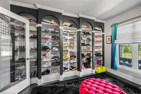 1058 LUCAS Rd, Loyalist, ON K0H 2H0