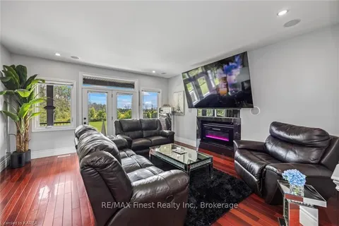 1058 LUCAS Rd, Loyalist, ON K0H 2H0