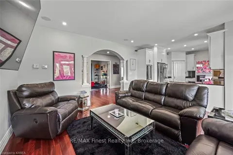 1058 LUCAS Rd, Loyalist, ON K0H 2H0