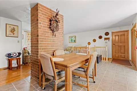 4822 BATTERSEA Rd, South Frontenac, ON K0H 1H0