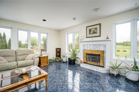 2118 COUNTY ROAD 9, Greater Napanee, ON K7R 3K8