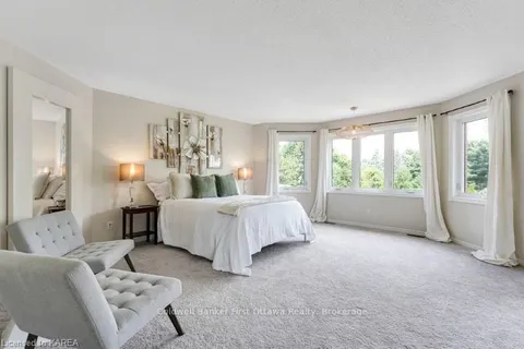 5525 PETTAPIECE Cres, Manotick - Kars - Rideau Tw, ON K4M 1C6