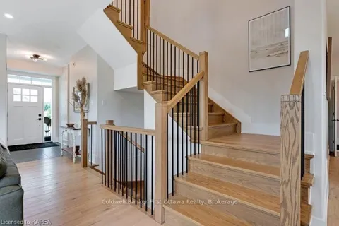 27 SHELTER COVE Dr, Westport, ON K0G 1X0