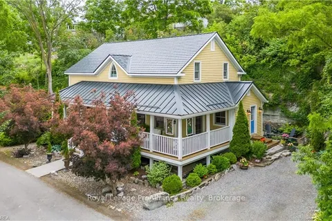 222 GREENBAY Rd, Kingston, ON K7K 7C4