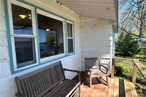 32 QUINTE VIEW Rd, Greater Napanee, ON K0H 1G0