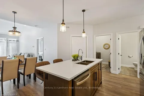 26 RAYCROFT Dr, Belleville, ON K8N 0R4