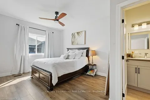 26 RAYCROFT Dr, Belleville, ON K8N 0R4