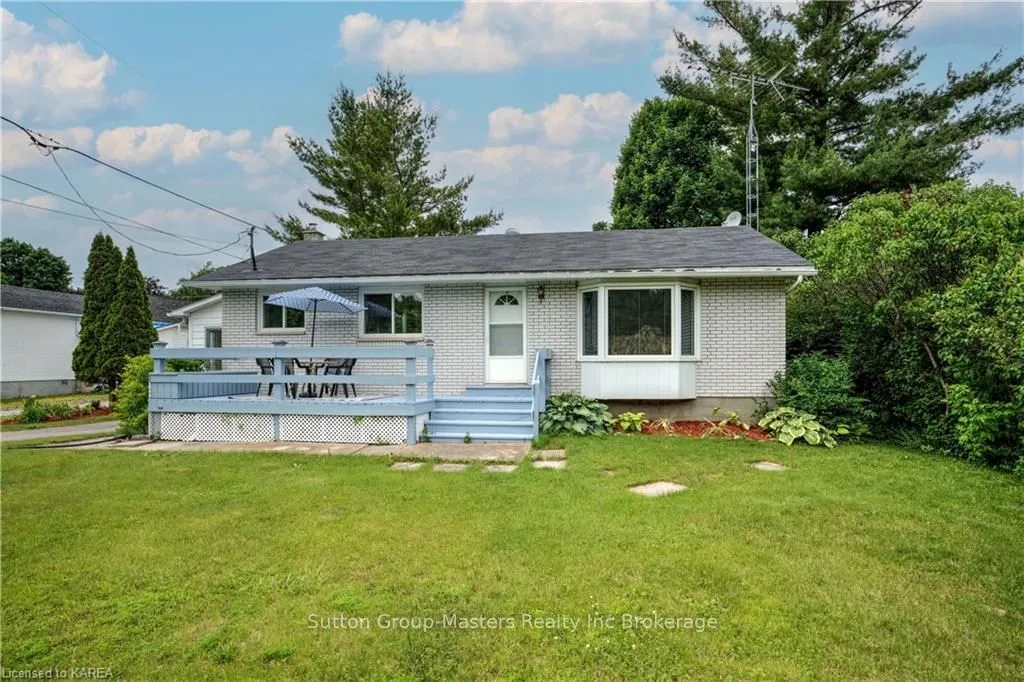 1 MAIN St, Rideau Lakes, ON K0G 1V0