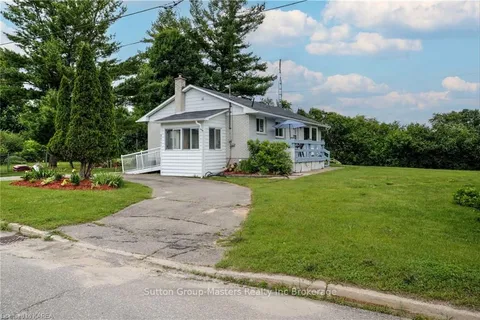 1 MAIN St, Rideau Lakes, ON K0G 1V0
