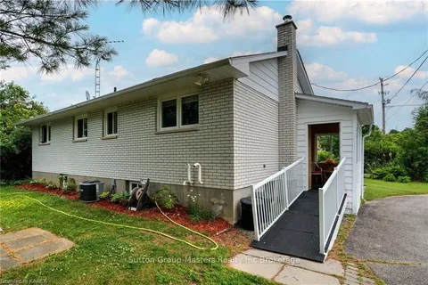 1 MAIN St, Rideau Lakes, ON K0G 1V0