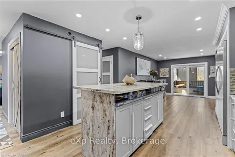 3900 ROUND LAKE ROAD, South Frontenac, ON K0H 1X0