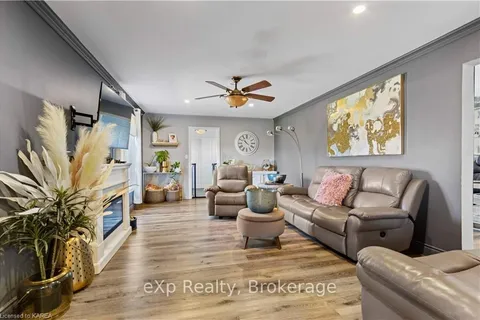 3900 ROUND LAKE ROAD, South Frontenac, ON K0H 1X0