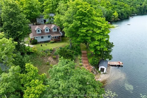 308C HENRY Lane, South Frontenac, ON K0H 1T0