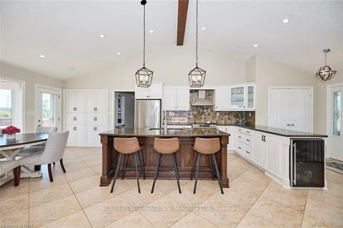 2350 GAINER St, Thorold, ON L0S 1A0