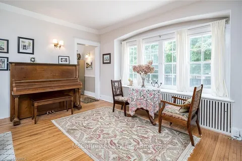 332 MAIN St, Deseronto, ON K0K 1X0